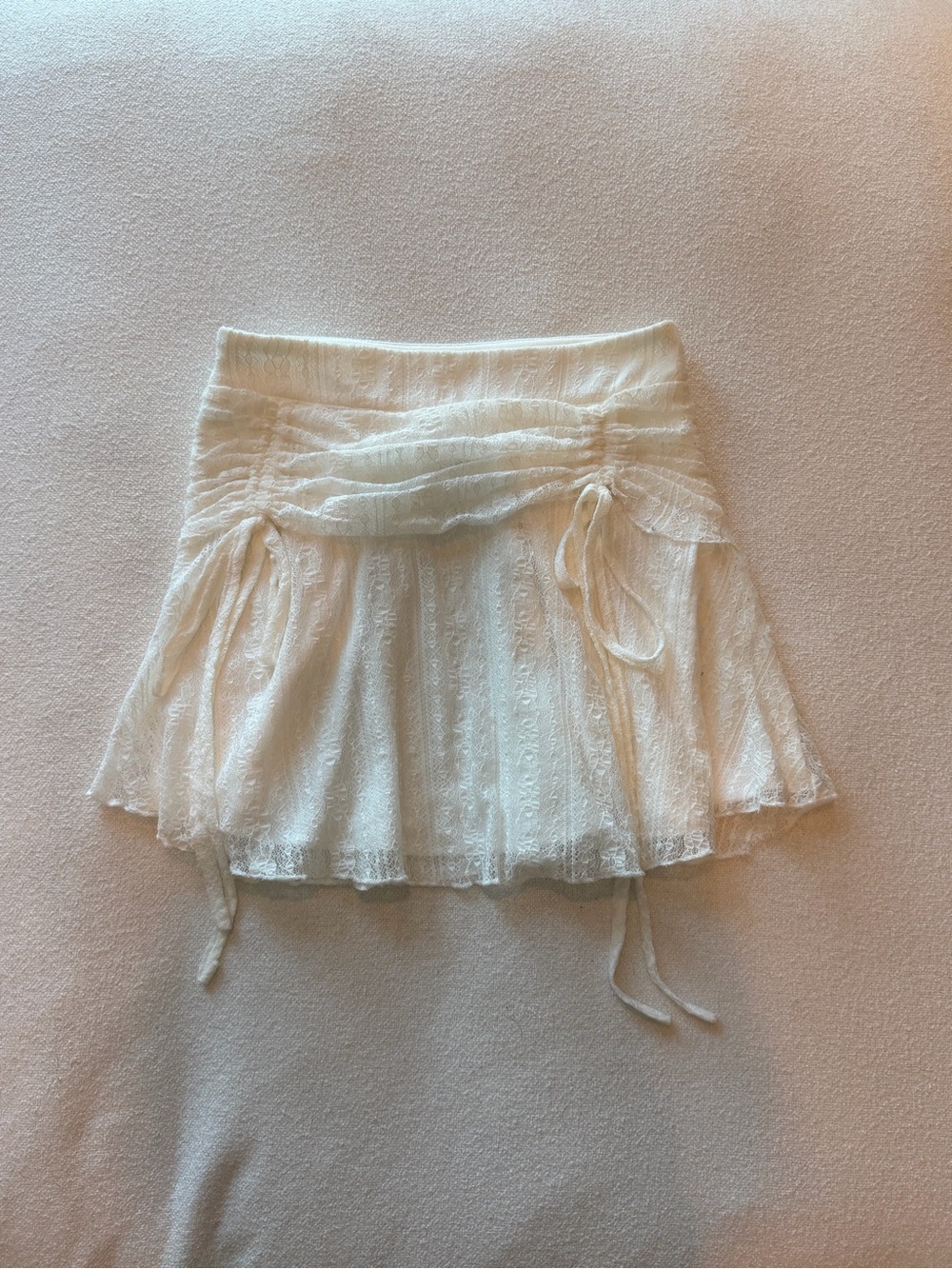 Cider Lace Ruched Mini Skirt - White XXS